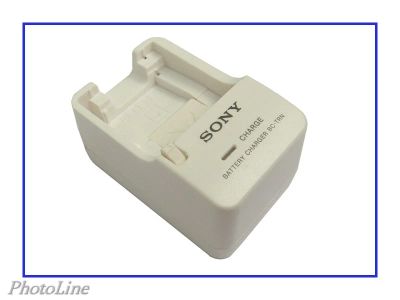 Лот: 4071958. Фото: 1. Зарядное устройство Sony BC-TRN... Аккумуляторы, зарядные