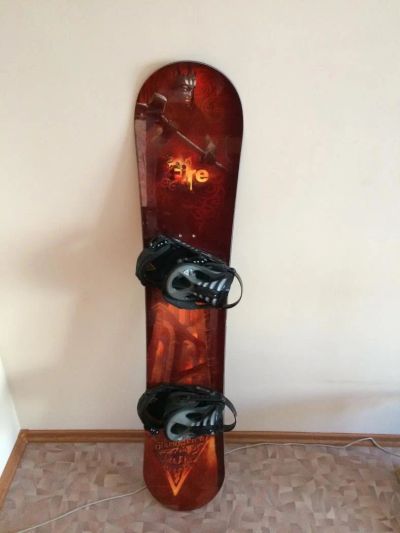 Лот: 4850020. Фото: 1. Сноуборд Black Fire-Fire (12-13... Сноуборды
