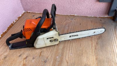 Лот: 20335073. Фото: 1. Бензопила Stihl MS-180. Бензо-, мотоинструмент