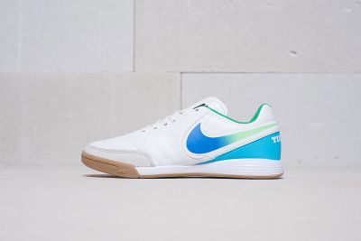 Лот: 11617721. Фото: 1. Футбольная обувь Nike Tiempo Mystic... Кеды, кроссовки, слипоны
