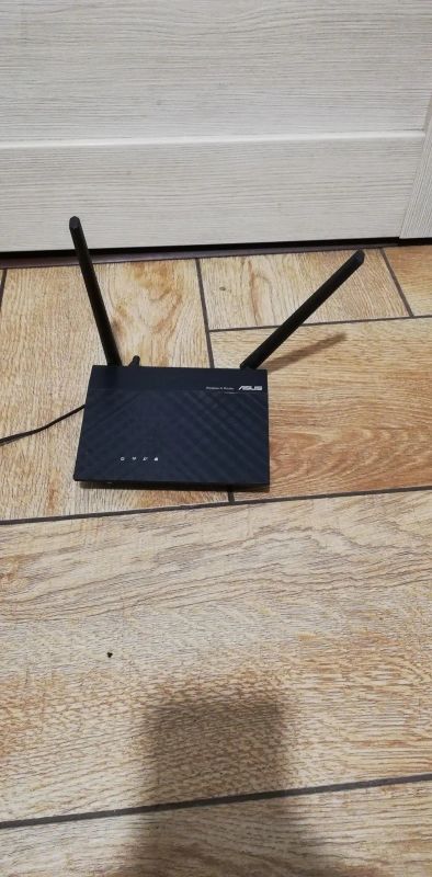 Лот: 16850027. Фото: 1. роутер asus rt-n12. Маршрутизаторы (роутеры)