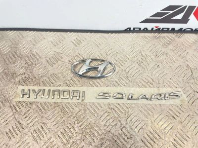 Лот: 25747715. Фото: 1. эмблема Hyundai Solaris RB. Кузов