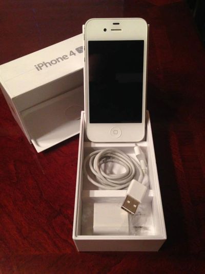 Лот: 3861531. Фото: 1. iPhone 4S White 16 Gb (Sprint... Смартфоны