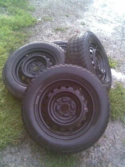 Лот: 469989. Фото: 1. Зимняя резина DUNLOP GRASPIC -... Шины на дисках