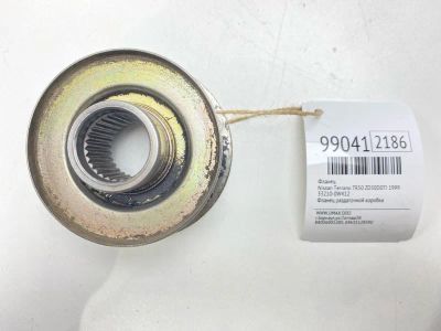 Лот: 24772886. Фото: 1. Фланец Nissan Terrano 1999 332100W412... Двигатель и элементы двигателя