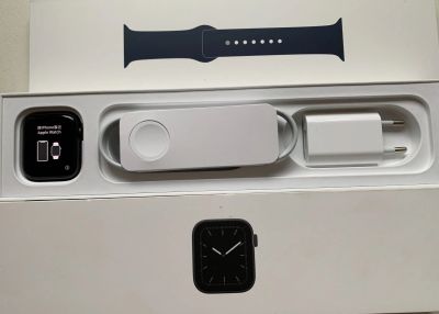 Лот: 16754501. Фото: 1. Apple Watch Series 5 44mm. Смарт-часы, фитнес-браслеты, аксессуары