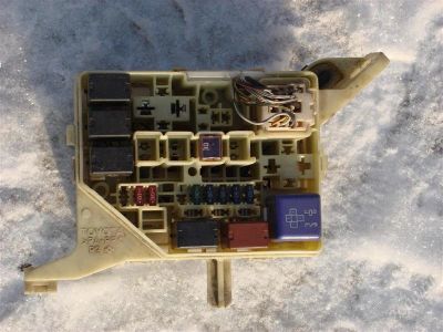 Лот: 2480277. Фото: 1. Блок предохранителей Toyota vitz... Электрооборудование