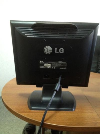 Лот: 3424573. Фото: 1. Монитор LG ЖК 15"". ЖК-мониторы