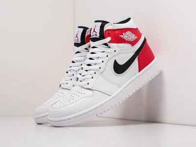 Лот: 17489144. Фото: 1. Кроссовки Nike Air Jordan 1 High... Кеды, кроссовки, слипоны