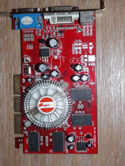 Лот: 10614041. Фото: 1. Видеокарта ATI 9600 DDR 128Mb... Видеокарты
