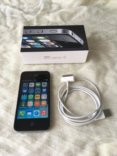 Лот: 9867097. Фото: 1. iPhone 4 8gb. Смартфоны