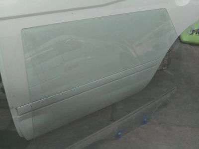 Лот: 4338917. Фото: 1. Стекло задней двери Nissan Awenir... Кузов