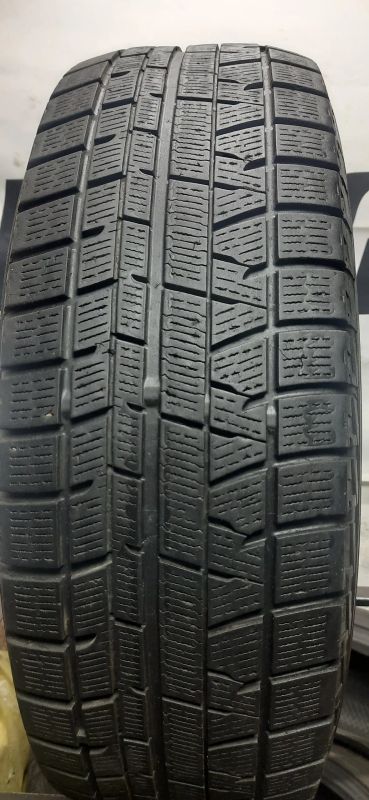 Лот: 19810933. Фото: 1. 215/65R16 98Q Yokohama Ice Guard... Шины