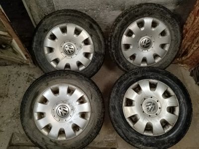 Лот: 20270286. Фото: 1. Колеса Volkswagen r15. Шины