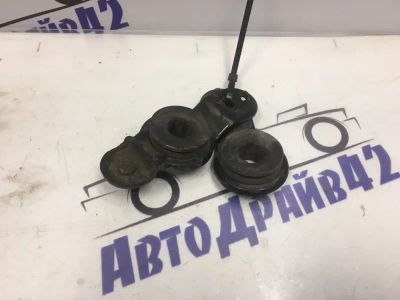 Лот: 21716490. Фото: 1. кронштейн радиатора Kia Spectra... Двигатель и элементы двигателя