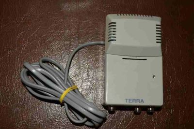 Лот: 3332380. Фото: 1. Антенный усилитель TERRA AS033. Антенны