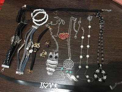 Лот: 14828538. Фото: 1. Набор украшений, подвески, браслеты... Серьги, каффы