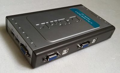 Лот: 15764240. Фото: 1. 4-Port USB KVM Switch D-Link... Платы расширения, контроллеры, доп. порты