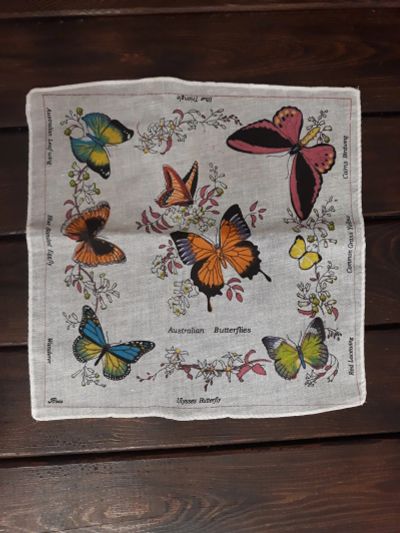 Лот: 18414295. Фото: 1. Носовой платок с бабочками. арт... Другое (домашний текстиль)