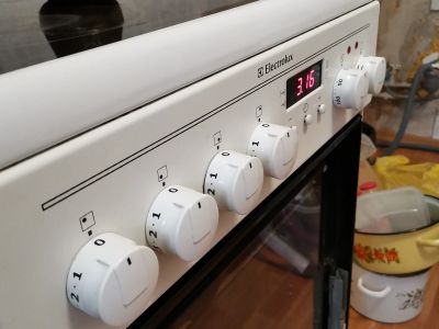 Лот: 17103050. Фото: 1. Плита Electrolux, электролюкс... Плиты, духовые шкафы, варочные поверхности
