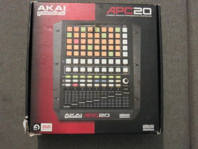 Лот: 5953669. Фото: 1. MIDI-контроллер Akai APC20. MIDI-оборудование