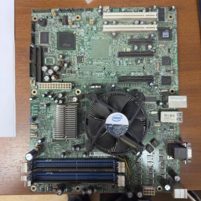 Лот: 21394516. Фото: 1. Intel s3000ah материнская плата. Материнские платы