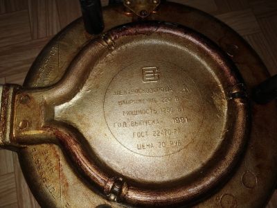 Лот: 12961904. Фото: 1. Электросковорода жарит как печка. Кухонная