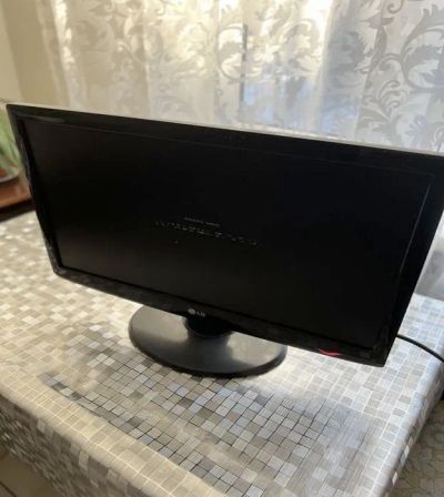 Лот: 21786561. Фото: 1. 23" LG W2343S FullHD отл сост. ЖК-мониторы
