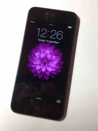 Лот: 4921262. Фото: 1. iPod touch 5 32GB black. Плееры
