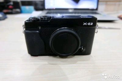 Лот: 12078885. Фото: 1. Беззеркалка Fujifilm x-e2 в отличном... Цифровые беззеркальные со сменной оптикой