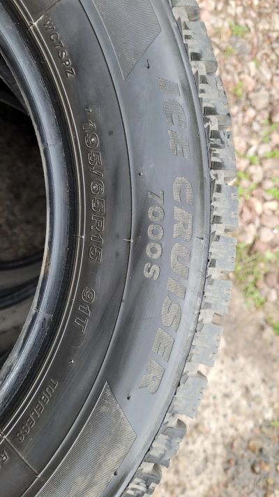 Лот: 24009949. Фото: 1. Резина зимняя шипованная Bridgestone... Шины