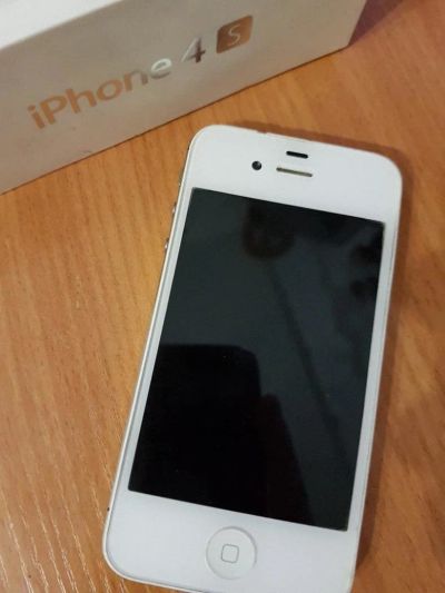 Лот: 10664480. Фото: 1. iphone 4S. Смартфоны