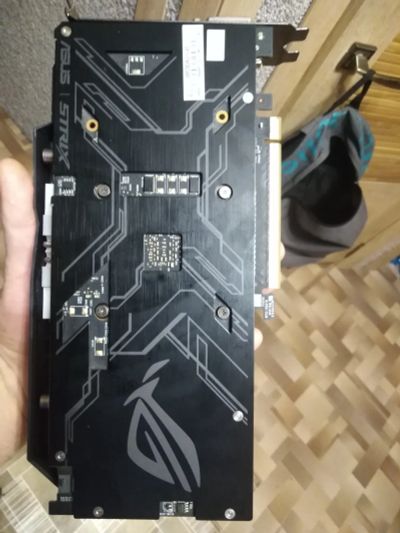 Лот: 18765980. Фото: 1. Strix Asus GTX1050. Видеокарты