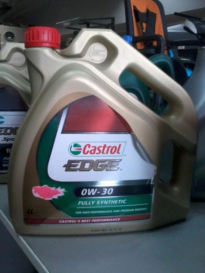 Лот: 5282918. Фото: 1. Масло Castrol Edge 0w30 4л. Масла, жидкости