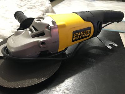 Лот: 15458524. Фото: 1. УШМ Stanley fatmax fmeg230 новая. Электроинструмент