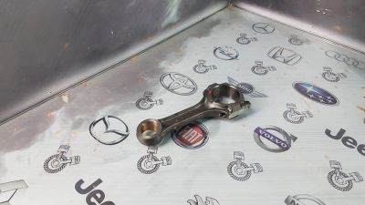 Лот: 23585876. Фото: 1. Шатун Toyota Hilux 2GD-FTV 13201-0E010. Двигатель и элементы двигателя