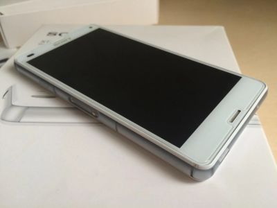 Лот: 7962540. Фото: 1. SONY Z3 compact (white;4G LTE... Смартфоны