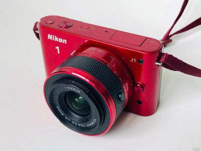 Лот: 16342970. Фото: 1. Nikon one j1 + nikkor 10-30mm. Цифровые беззеркальные со сменной оптикой