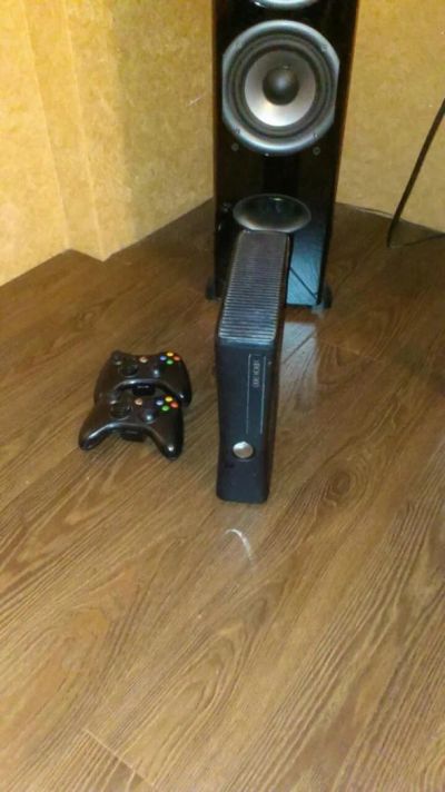Лот: 6594029. Фото: 1. X box 360 породам в хорошем состоянии. Игровые приставки, консоли