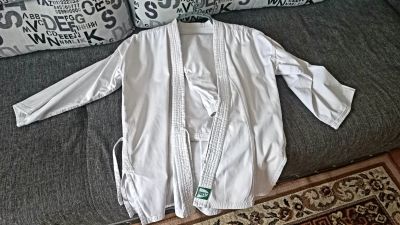 Лот: 25798336. Фото: 1. Кимоно для каратэ, рост 160. Одежда для боевых искусств