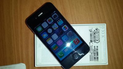 Лот: 4232911. Фото: 1. iPhone 4 32gb black. Смартфоны