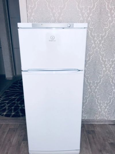 Лот: 17445303. Фото: 1. Холодильник indesit. Холодильники, морозильные камеры