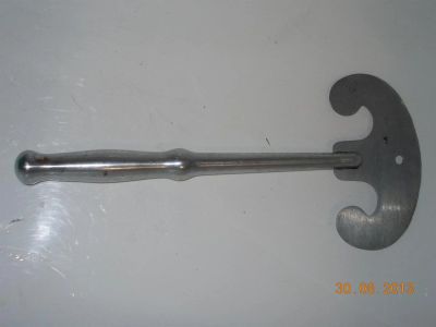 Лот: 3124756. Фото: 1. топор. Столовые приборы, ножи