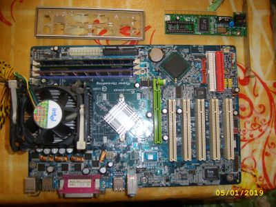 Лот: 12958193. Фото: 1. Celeron® D 330, 2,66 ГГц + Gigabyte... Комплекты запчастей