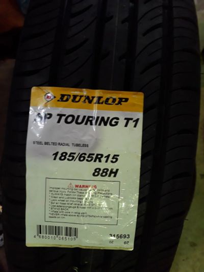 Лот: 17310807. Фото: 1. Dunlop SP Touring T1 185/65 R15... Шины