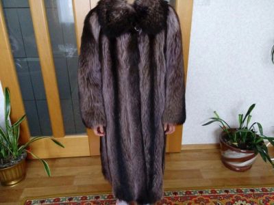 Лот: 8414736. Фото: 1. Шуба енотовая. Верхняя одежда