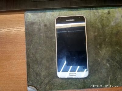 Лот: 20044192. Фото: 1. Смартфон Samsung Galaxy J3 (J320... Смартфоны