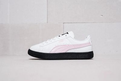 Лот: 11618342. Фото: 1. Кроссовки Puma Suede Valentine... Кеды, кроссовки, слипоны