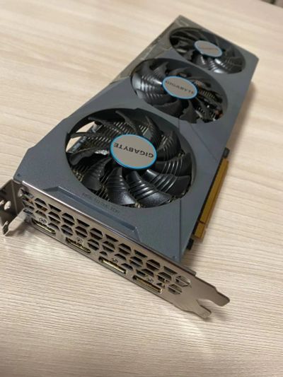 Лот: 25006351. Фото: 1. Видеокарта Gigabyte RX6600 EAGLE. Видеокарты
