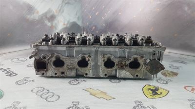 Лот: 24637892. Фото: 1. Головка блока цилиндров Mitsubishi... Двигатель и элементы двигателя